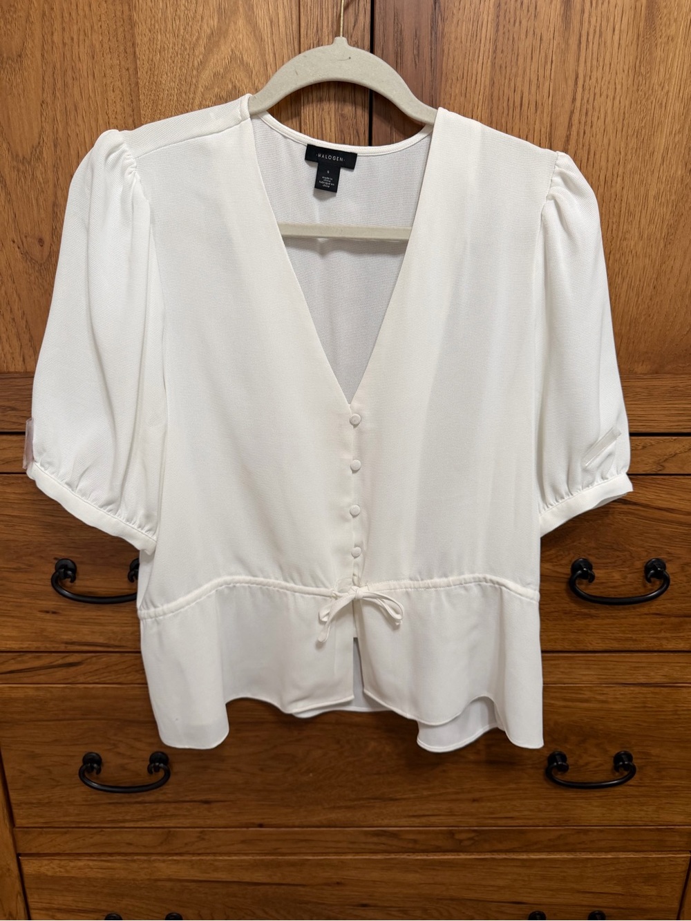 Halogen Cream V-Neck Button Front Peplum Top